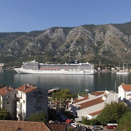 Apartment Nina Kotor Buitenkant foto