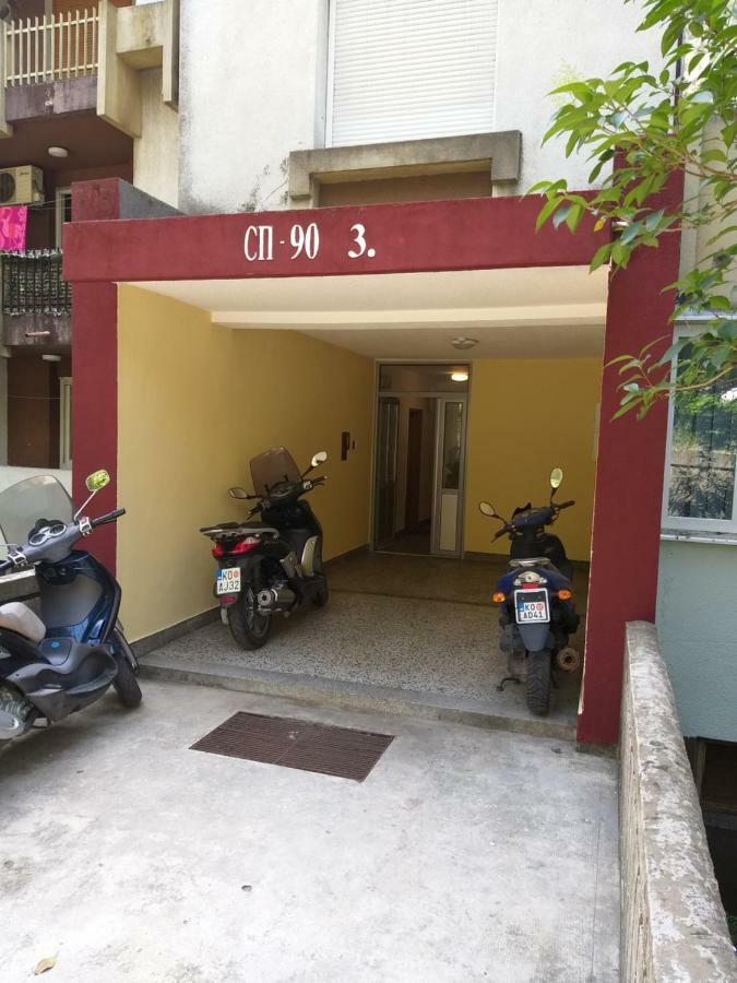 Apartment Nina Kotor Buitenkant foto